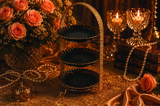 3 PLATES WITH STAND